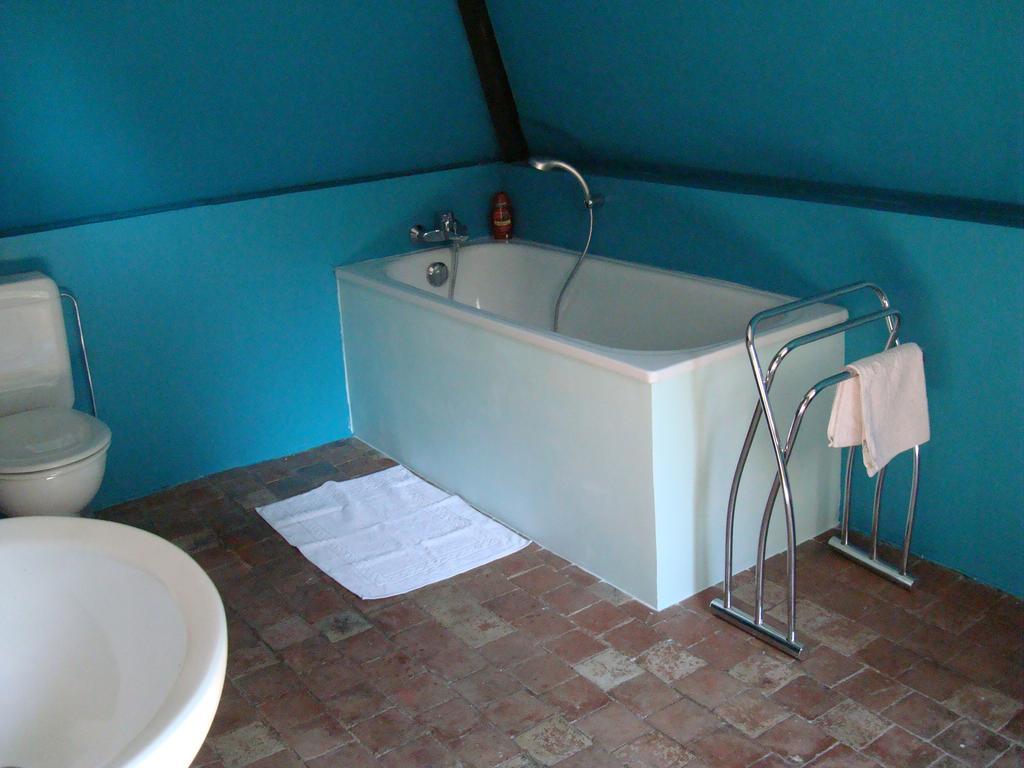B&B Chateau Bagatelle Frasnes-lez-Anvaing Room photo